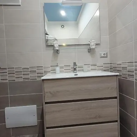 Casa Rosetta Lipari بيت للعطل *